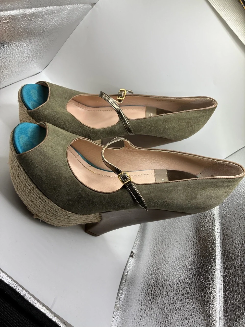 Baldan Italy Peep Toe Platform Mary Jane Heels Olive Suede EU 38 Women’s 8